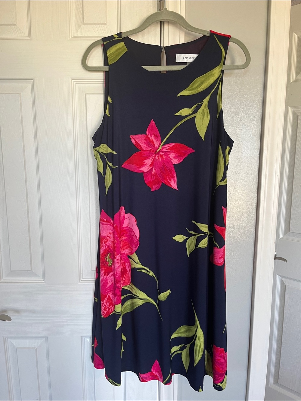 Jones Studio navy floral dress size 14 wedding guest dress cocktail party dress
